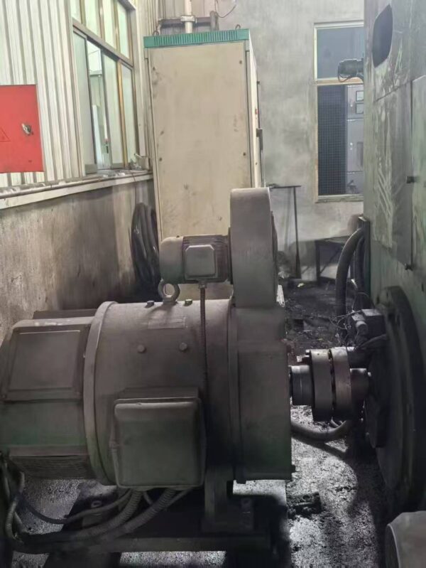 Qiqihar No.1 Machine Tool Works 2-Meter Heavy-Duty Vertical Lathe - Image 10