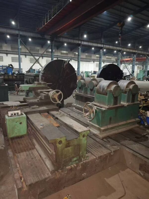 Qiqihar No.1 Machine Tool Works C6016 vertical lathe, chuck diameter 1.6 meters, max swing diameter 2.6 meters, machining length 2 meters