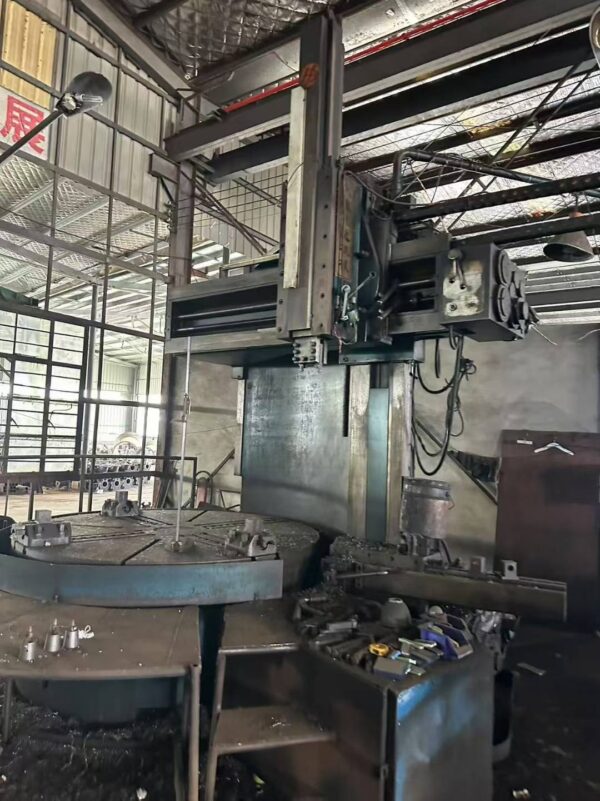 Dalian Feida 2.3-Meter C5123 Vertical Lathe - Image 2