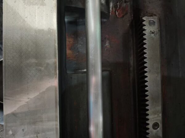 Kunming Machine Tool TX68 Horizontal Boring Machine, with original factory digital display, with rear column, Spindle 85mm. 90% new. - Image 6