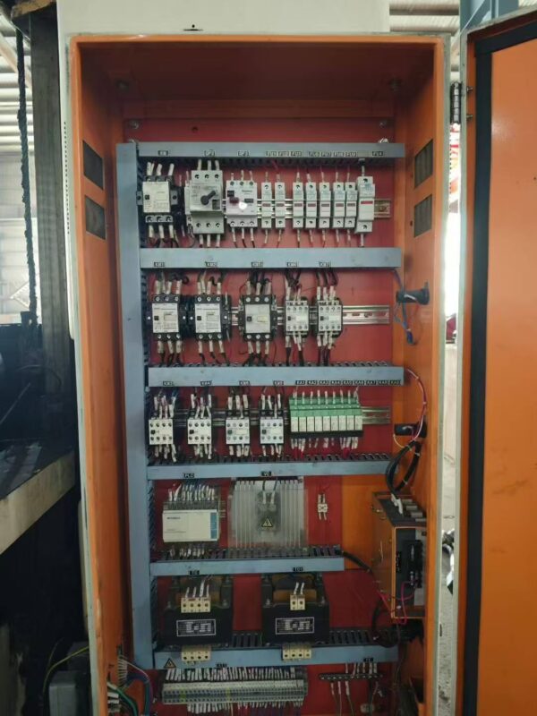 Kunming Machine Tool TX68 Horizontal Boring Machine, with original factory digital display, with rear column, Spindle 85mm. 90% new. - Image 10