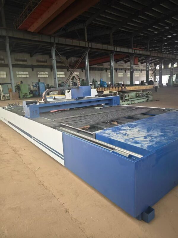 Han’s Laser G6025-0 fiber laser cutting system, almost brand new - Image 3